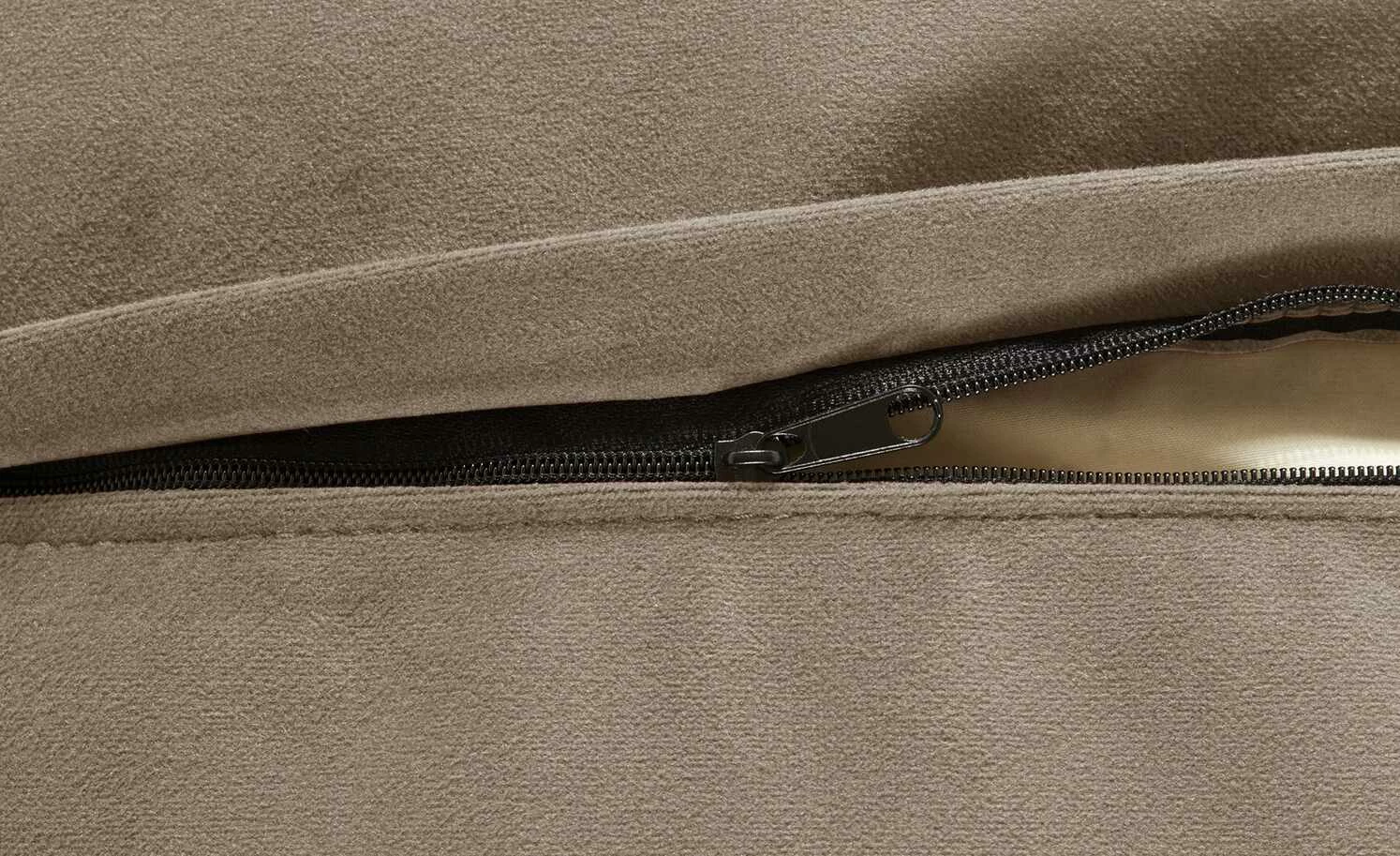 meinSofa Armlehnenkissen Grace | Braun 7 meinSofa Armlehnenkissen Grace | Braun – Bild 5