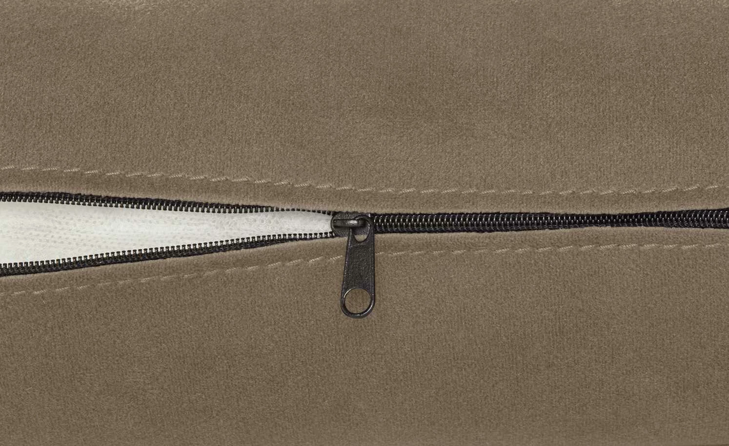 meinSofa Nierenkissen Grace | Braun 6 meinSofa Nierenkissen Grace | Braun – Bild 4