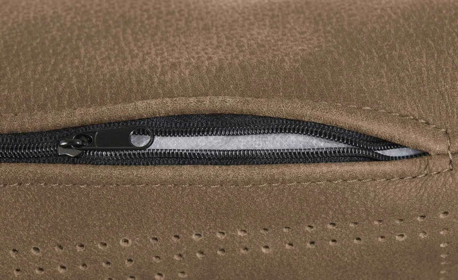 meinSofa Nierenkissen Fiona | Chai (Braun) 6 meinSofa Nierenkissen Fiona | Chai (Braun) – Bild 4